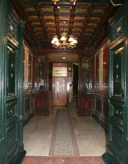 Hostal Ana Belen Madrid Bagian luar foto