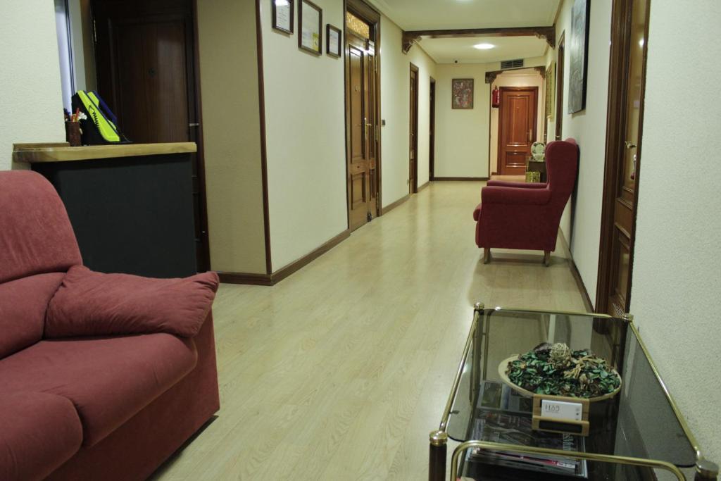 Hostal Ana Belen Madrid Bagian luar foto